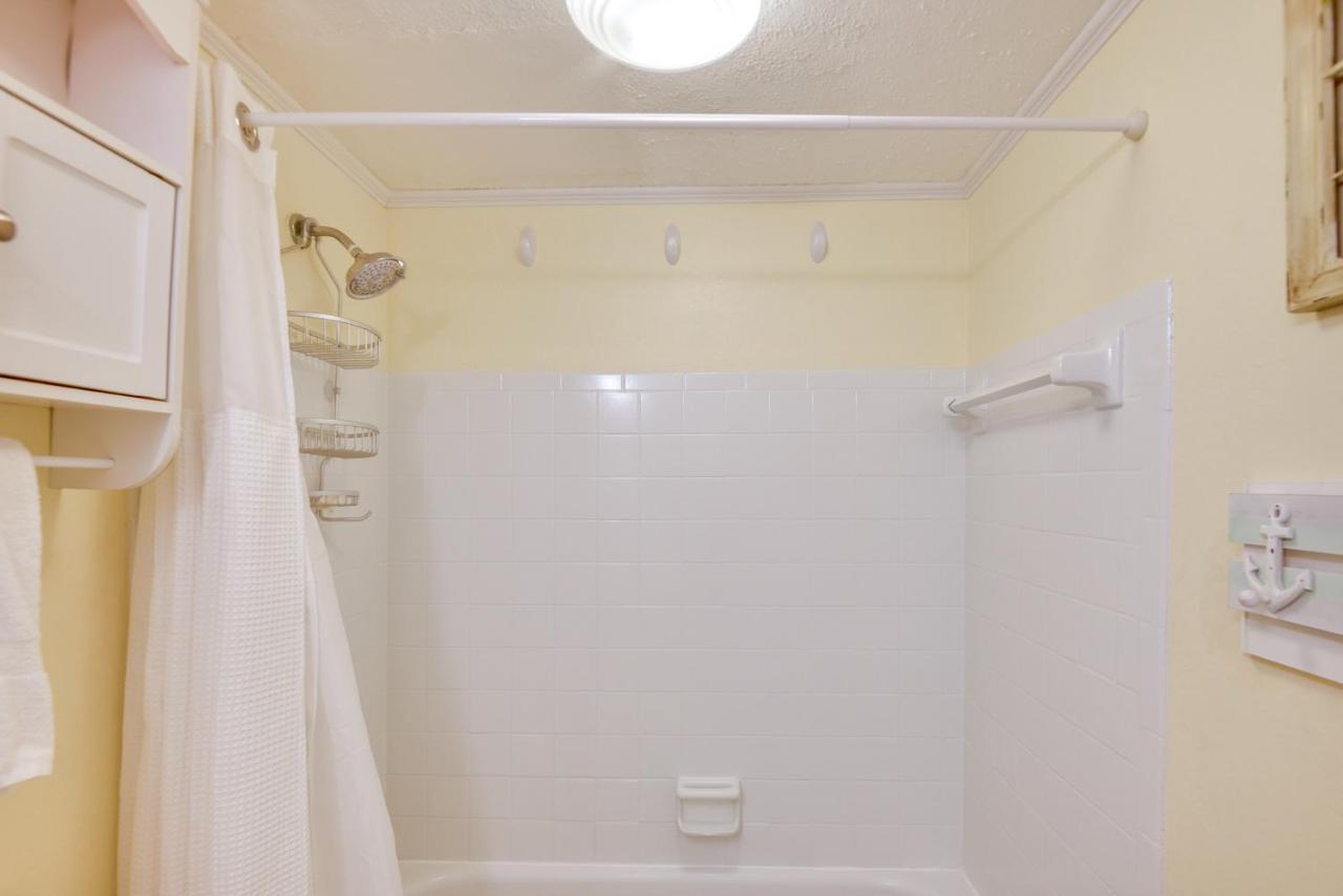 Daytona Beach Studio With Private Lanai 1 Mi To Pier エクステリア 写真